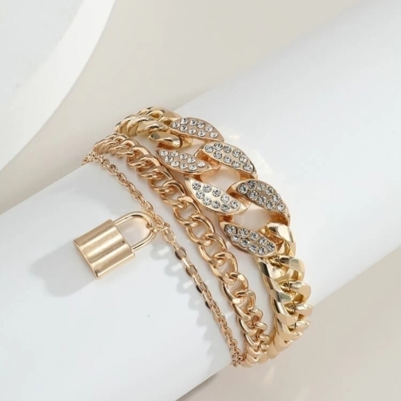 Rhinestone lock Layered Chain Bracelet - Picture 3 of 5